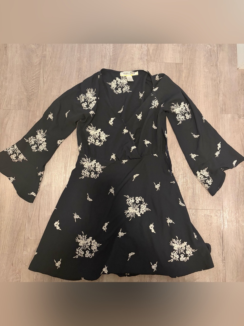 Mimi Chica Black Floral Long-Sleeve Dress